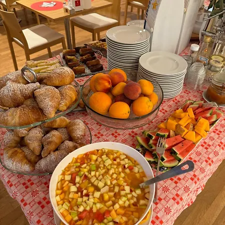 Lacroma Bio & מלון 3*