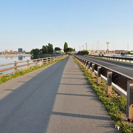 מלון Lacroma Bio &