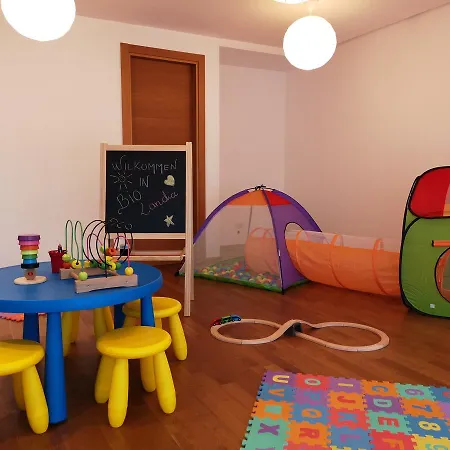 Lacroma Bio & מלון גראדו