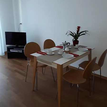 Lacroma Bio & מלון 3*