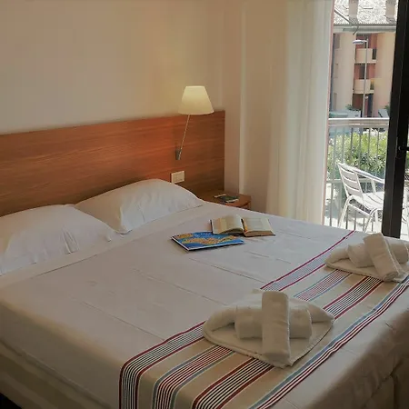 Lacroma Bio & מלון גראדו