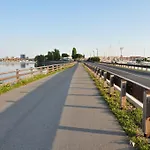 Отель Lacroma Bio &