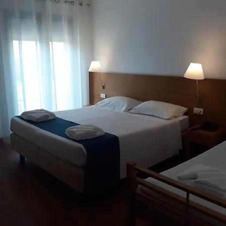 Hotel Lacroma Bio & 3*